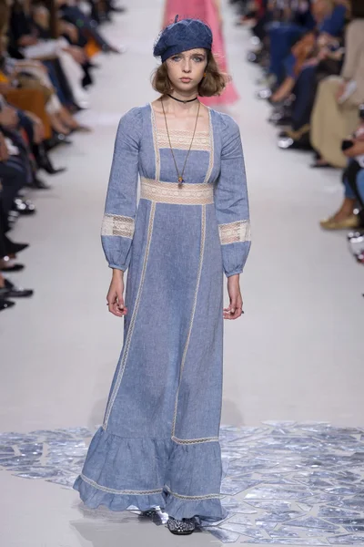 Look 53